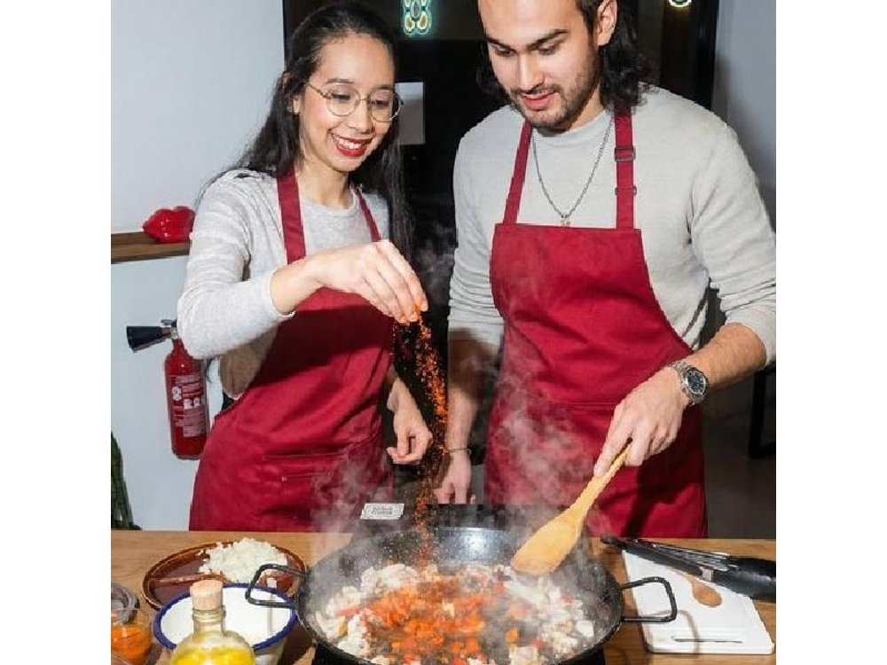 Paella Cooking Class in Barcelona | Small Group, Cava & Wine