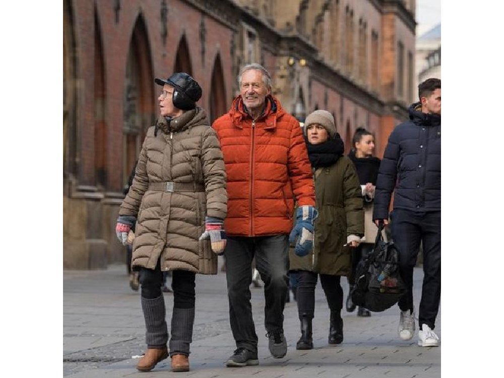 Munich New Town Hall and Beyond – Private Walking Tour