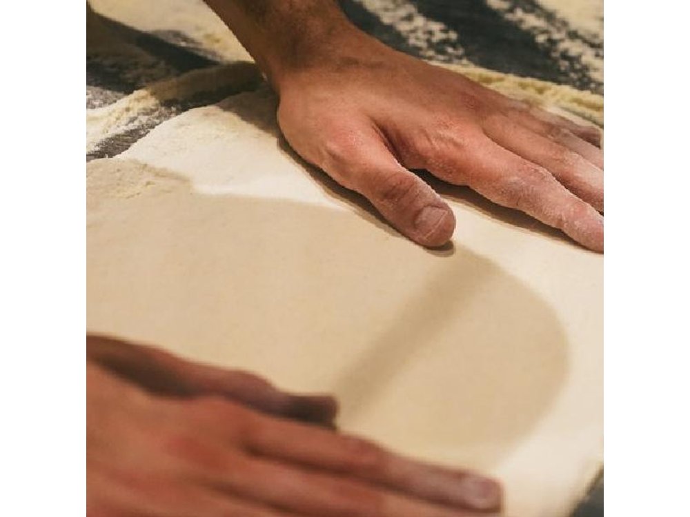 Pizza cooking class in a true pizzeria in the heart of Verona