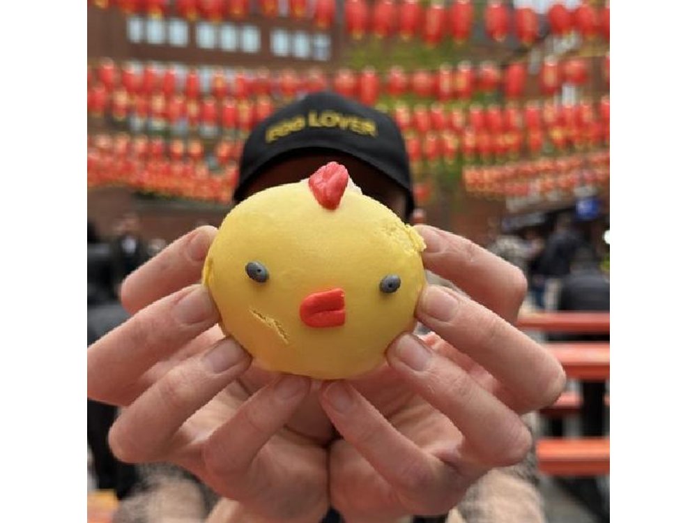 Asian Street Food Treasure Hunt and Self-Guided Tour in London