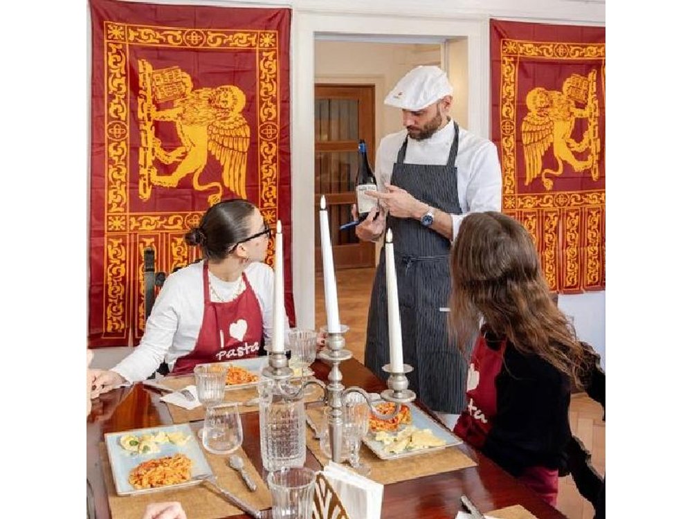 Venice: Hands-On Pasta & Gelato Class with Wine by St Mark's