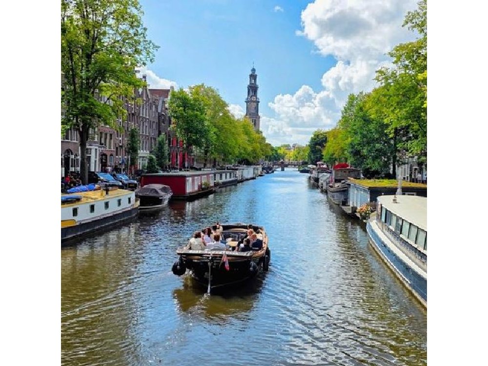 Private 90 Minute Amsterdam Canal Belt Exploration Cruise