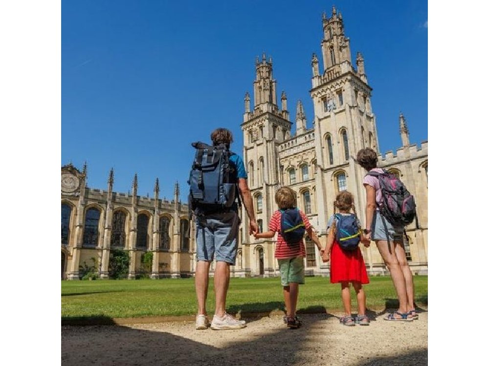 Oxford Private Day Trip from London: Lunch & Colleges Option