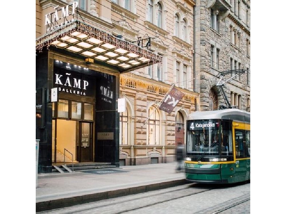 Private VIP Guided Helsinki City Tour (snacks & water incl)