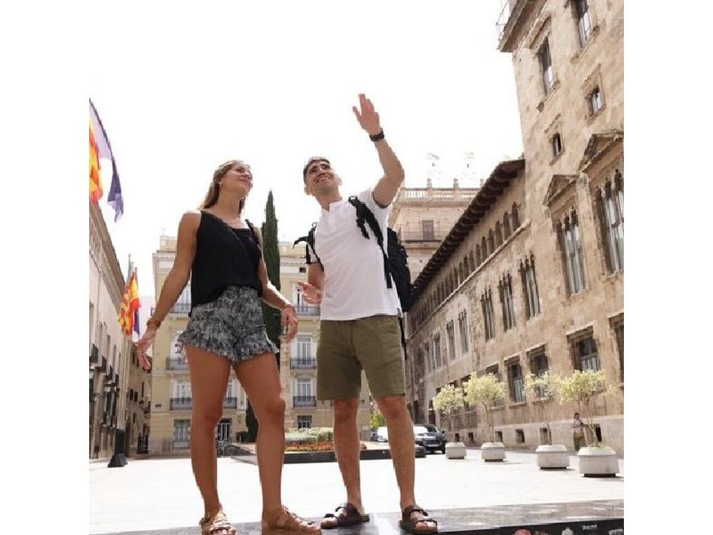 Valencia Private Tour: Old Town, La Lonja de la Seda & Horchata