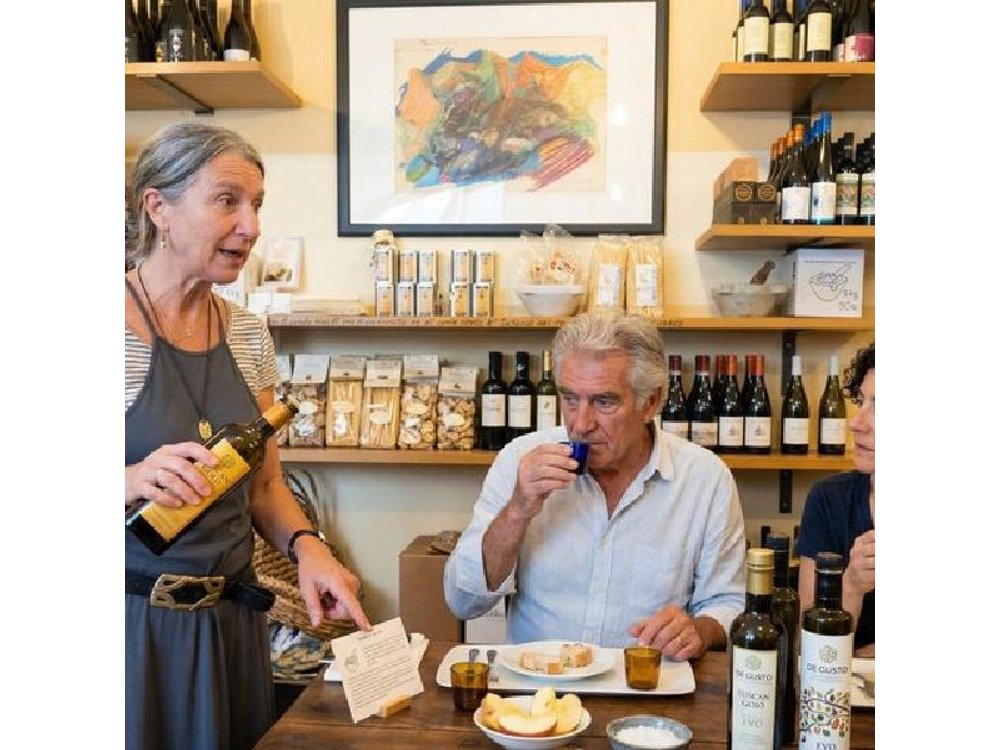 Cinque Terre Sensory Experience: Oil Tasting, Wine & Focaccia
