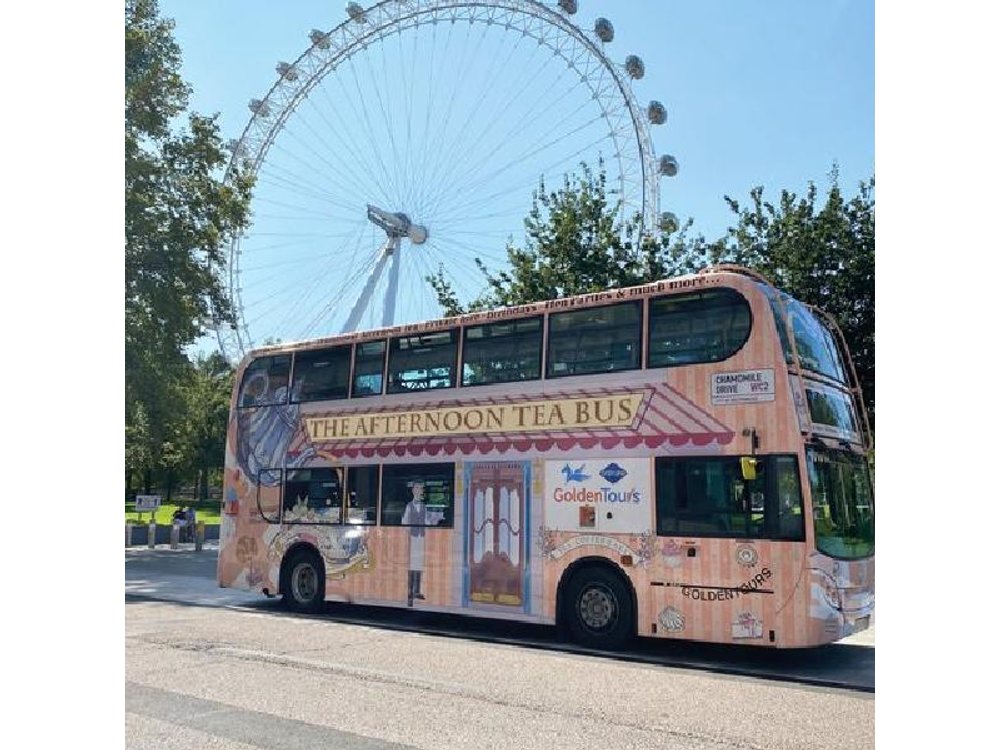 London Afternoon Tea Bus and Panoramic Tour on Lower Deck