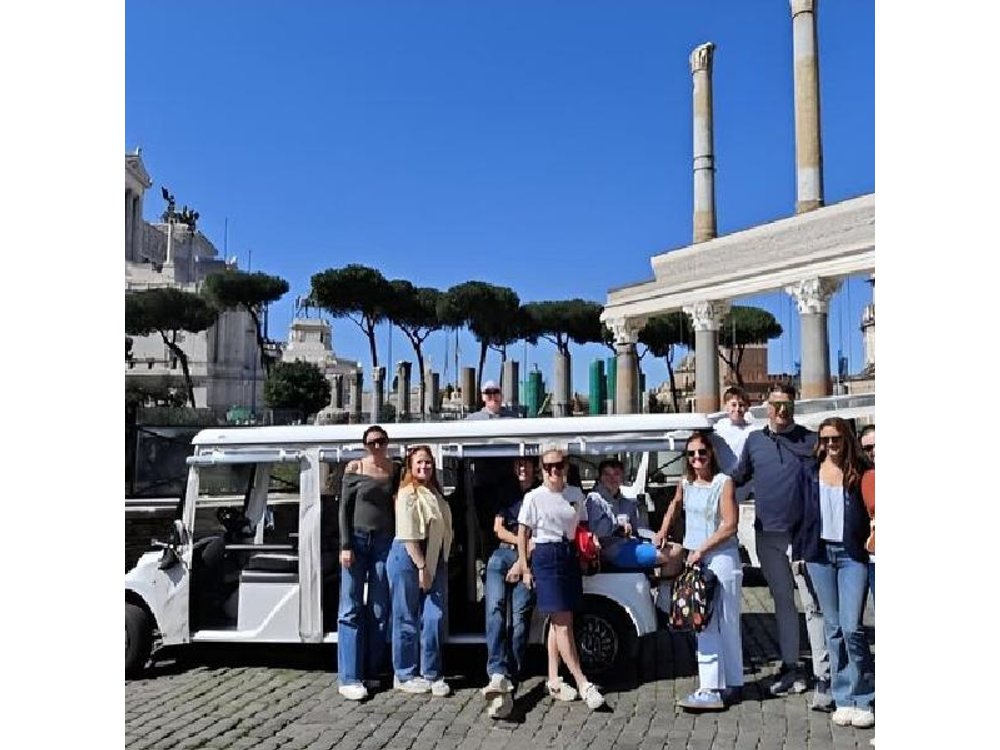 Private 3H Panoramic Golf Cart Tour of Rome with Pick-Up Included
