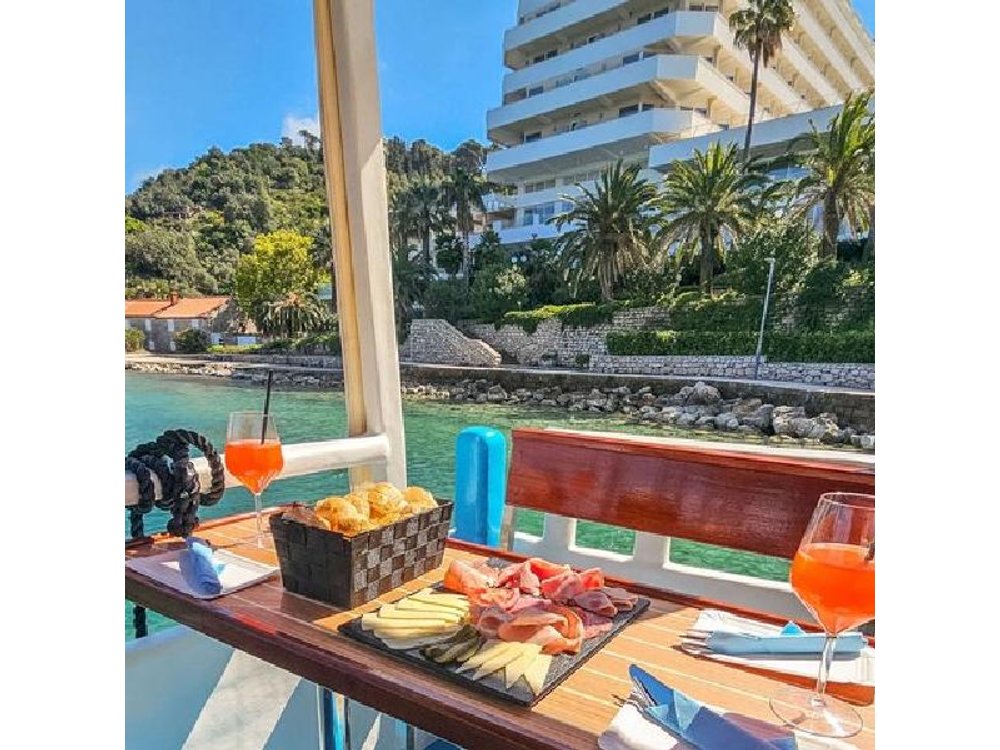 Dubrovnik and Cavtat Blue Cave Island Tour with Drinks and Brunch