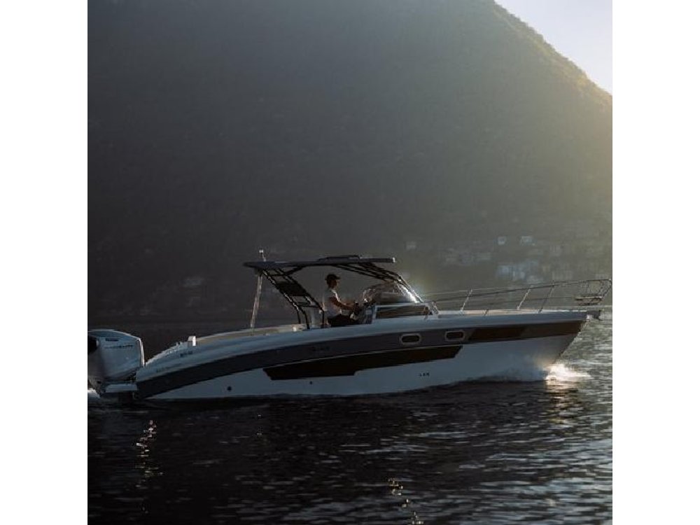 Private Boat Tour on Lake Como: Prosecco and Villas
