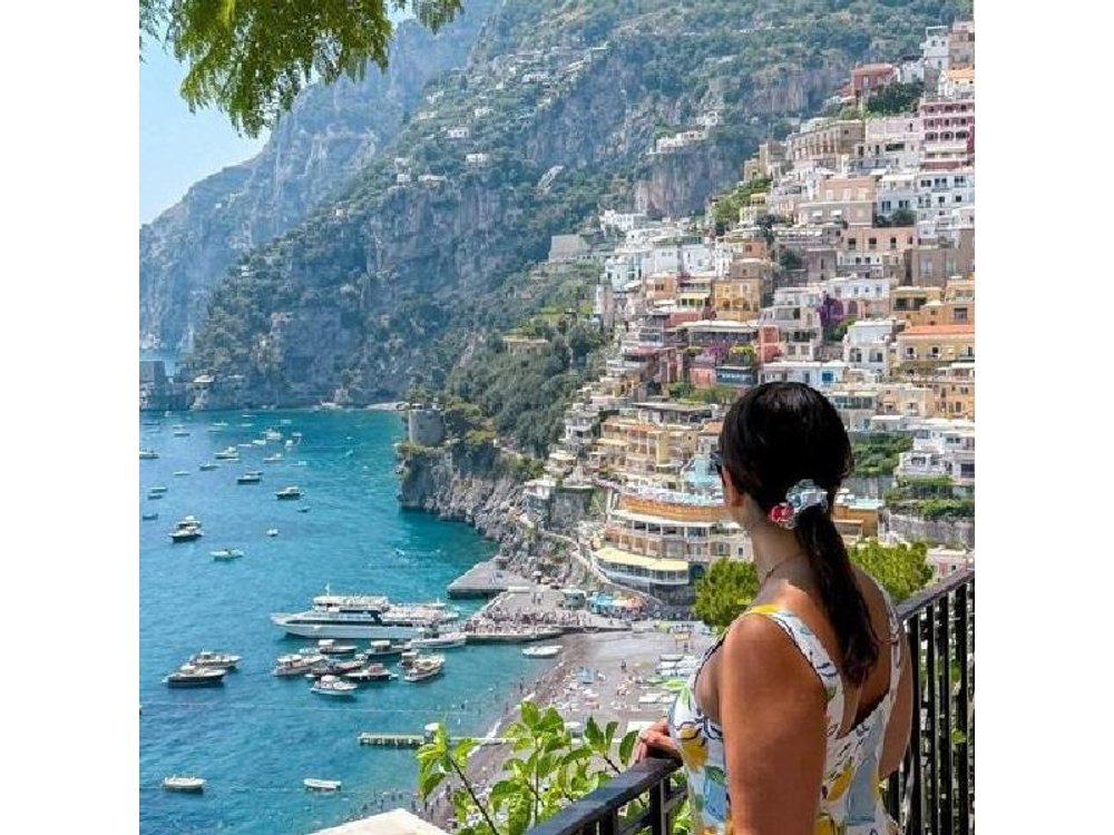 Shared Amalfi Coast by Minivan 8 pax Land Tour from Sorrento