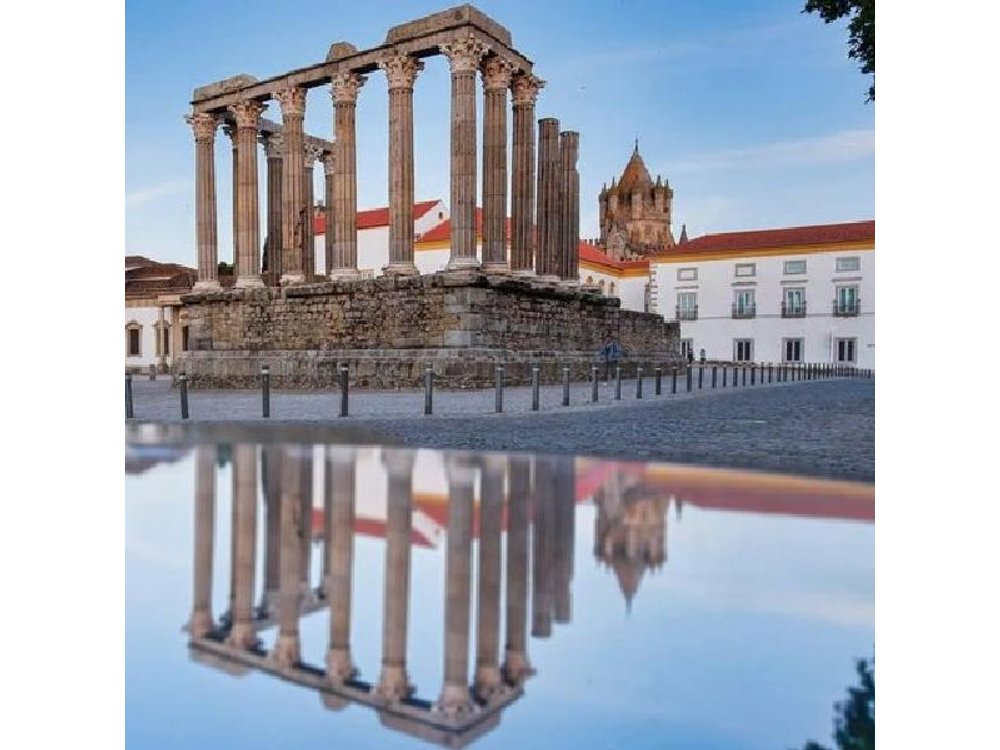 From Lisbon: Évora, Monsaraz, Wine Tasting & Cristo Rei