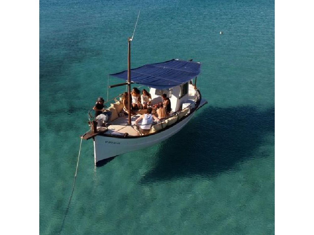 Private 4 Hour Ibiza Cove Boat Tour
