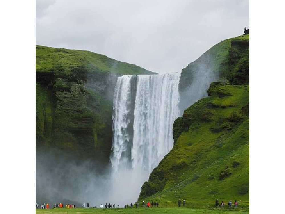 Reykjavik: Private South Coast Waterfalls, Beach and Glacier Tour
