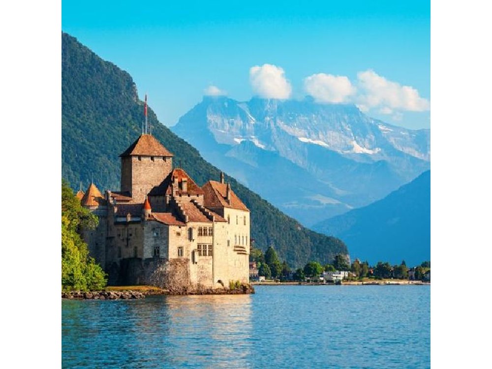 Gruyères and Chillon Castles Day Tour | From Bern