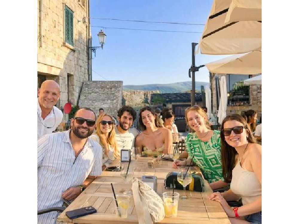 From Florence: Chianti Wine Tour with Tastings & San Gimignano