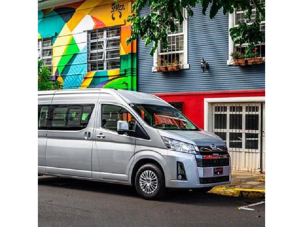 Private shuttle from SJO Airport to San Jose City