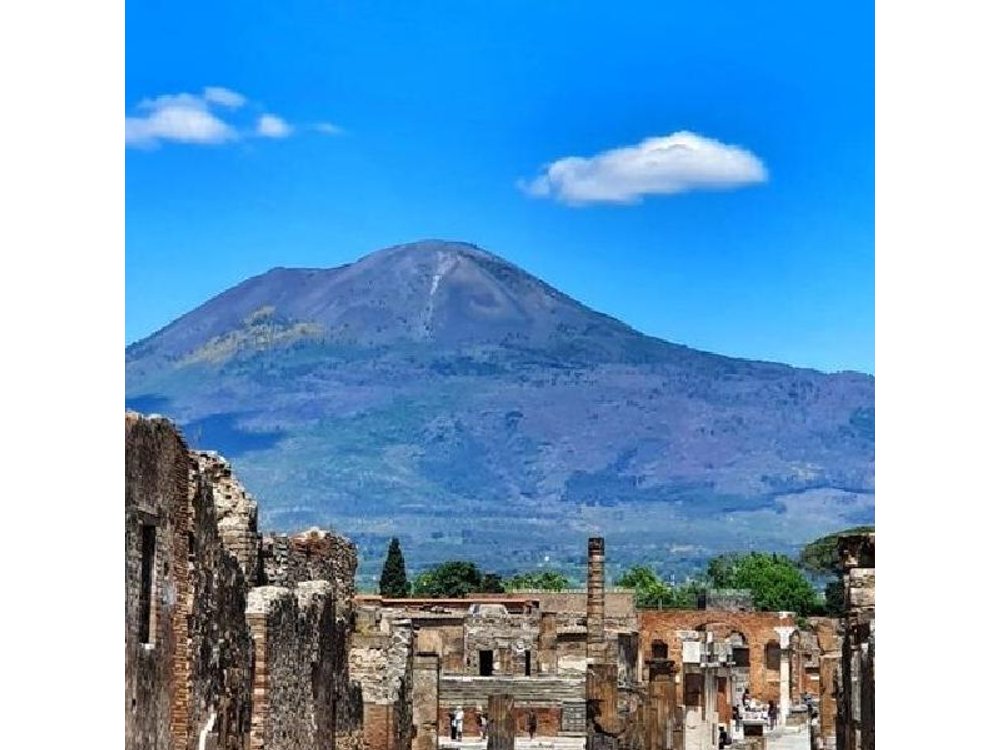 Pompeii & Mount Vesuvius Full Day Tour from Sorrento