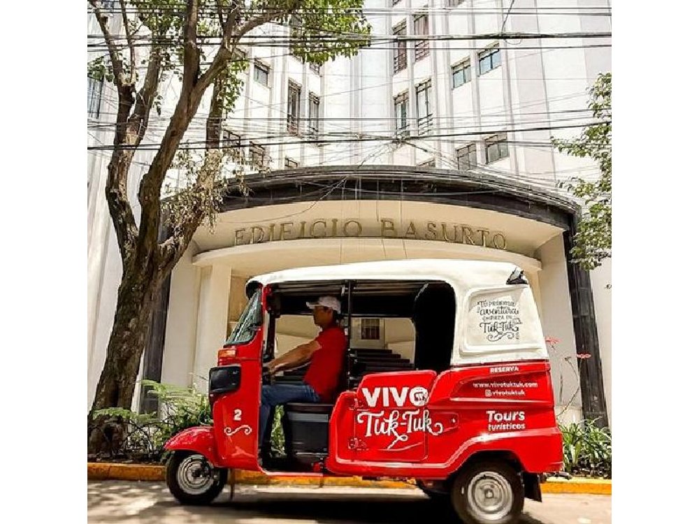 Tuk Tuk Tour of Rome and Condesa on CDMX