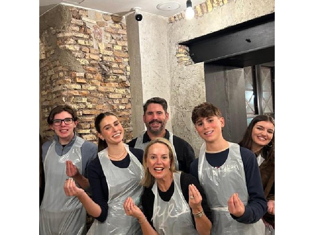 Rome Pizza and Tiramisu Class with Wine and Gelato