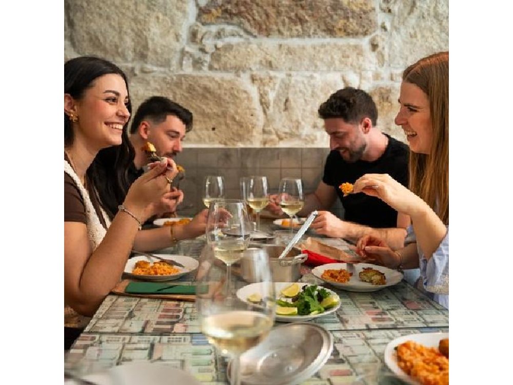 Port Wine Cellar Tour and Food Tasting in Porto