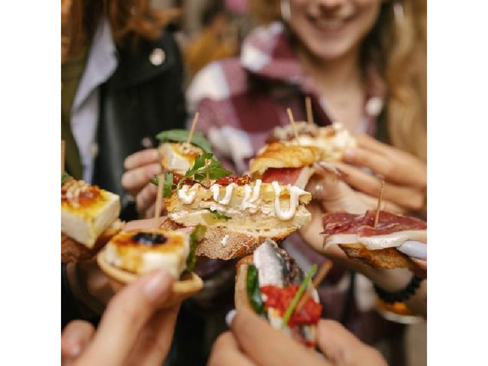 Barcelona Tapas Food Walking Tour with Wine in El Born