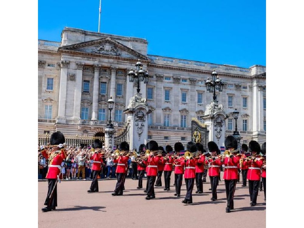 London Changing of the Guard Guided Tour