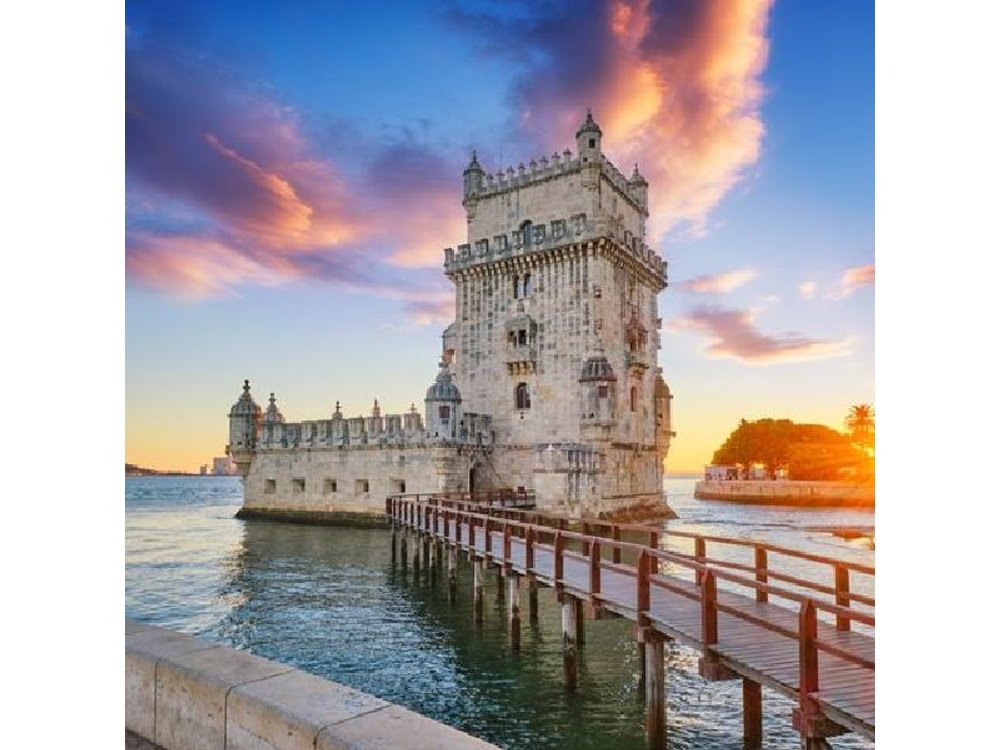 Private 2-Hour Sightseeing Tour in Lisbon
