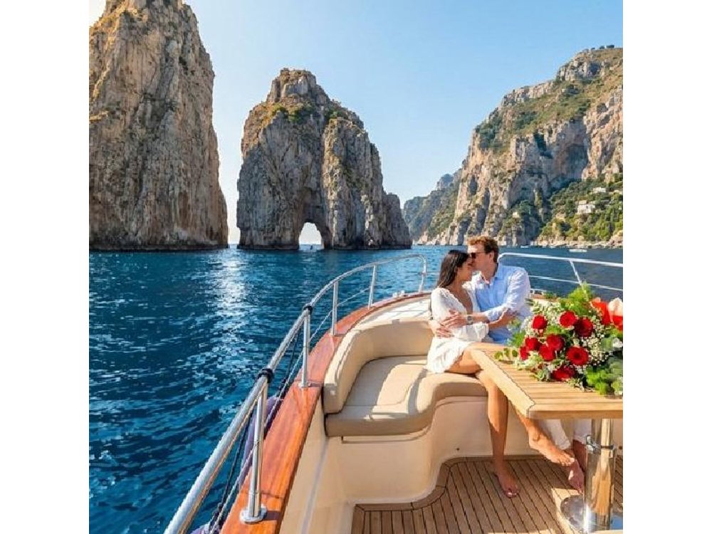 Capri Full Experience:Blue Grotto+Faraglioni Swim+City Visit