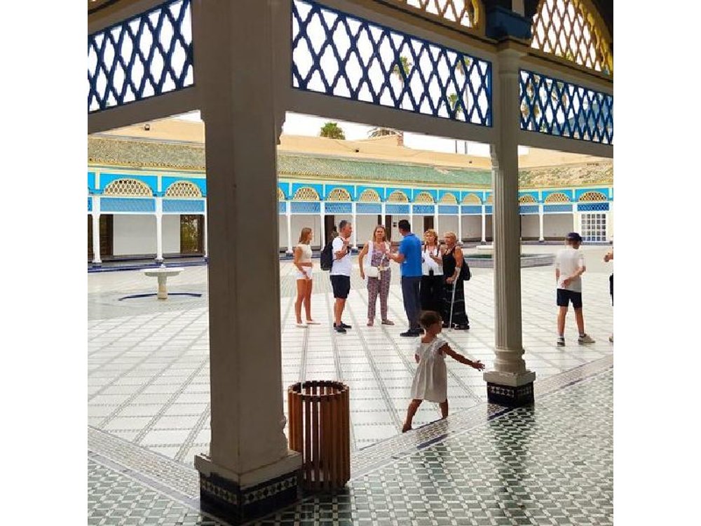 Marrakech: Bahia Palace, Saadian Tombs & Medina