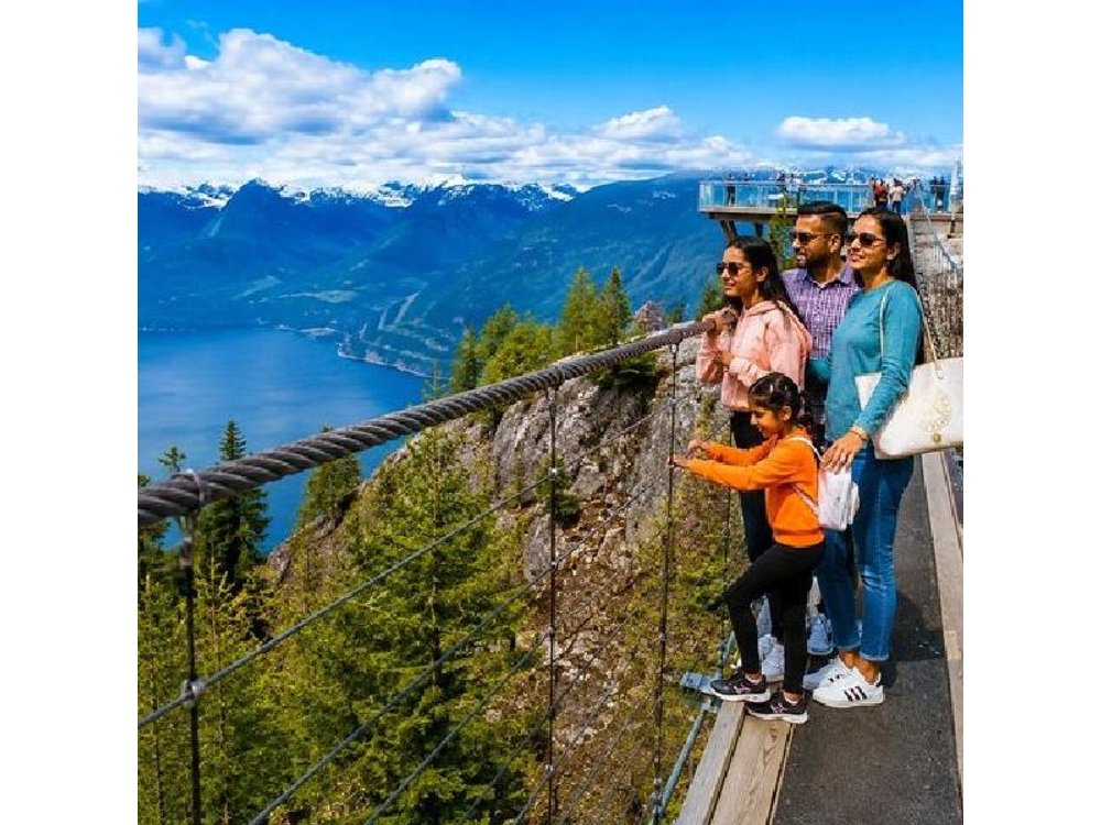 Whistler Tour from Vancouver + Sea to Sky Gondola + Shannon Falls