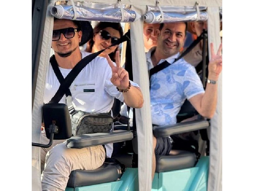 Rome's Top Highlights Golf Cart Tour with Authentic Gelato