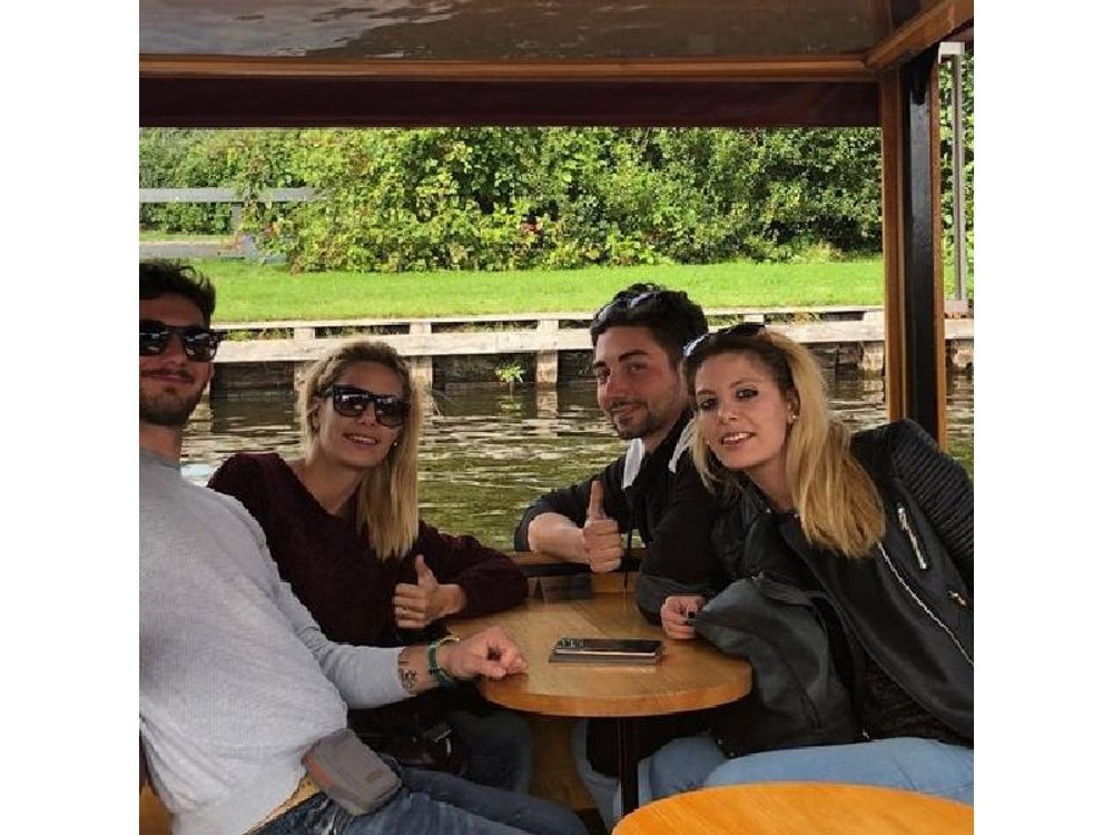 From Amsterdam: Zaanse Schans, Volendam, Giethoorn with Boat Tour