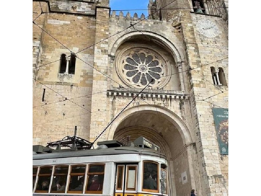 Lisbon, Jerónimos Monastery & Belém Tower Private Tour From Porto