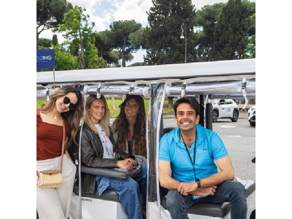 Rome: Explore Top Attractions by Electric Golf Cart