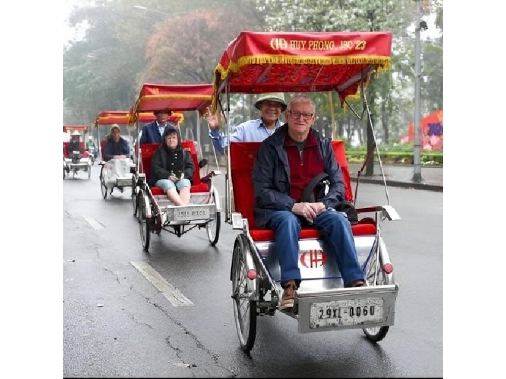 Hanoi Old Quarter Sightseeing Tour by Traditional Cyclo Rickshaw