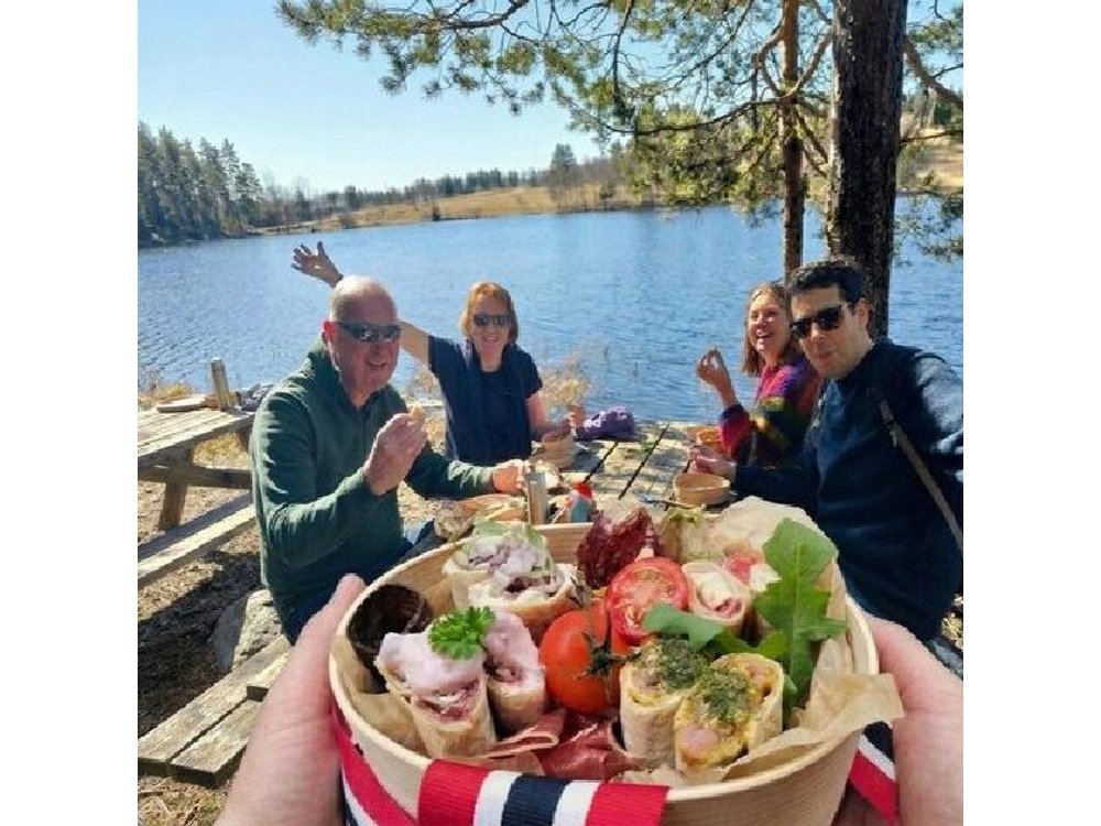 Private Chef Forest Dinner: Authentic Norwegian Food Tour in Oslo