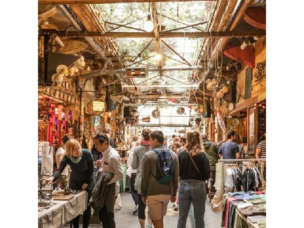Budapest Markets & Cafes Tour: Private & Custom with a Local