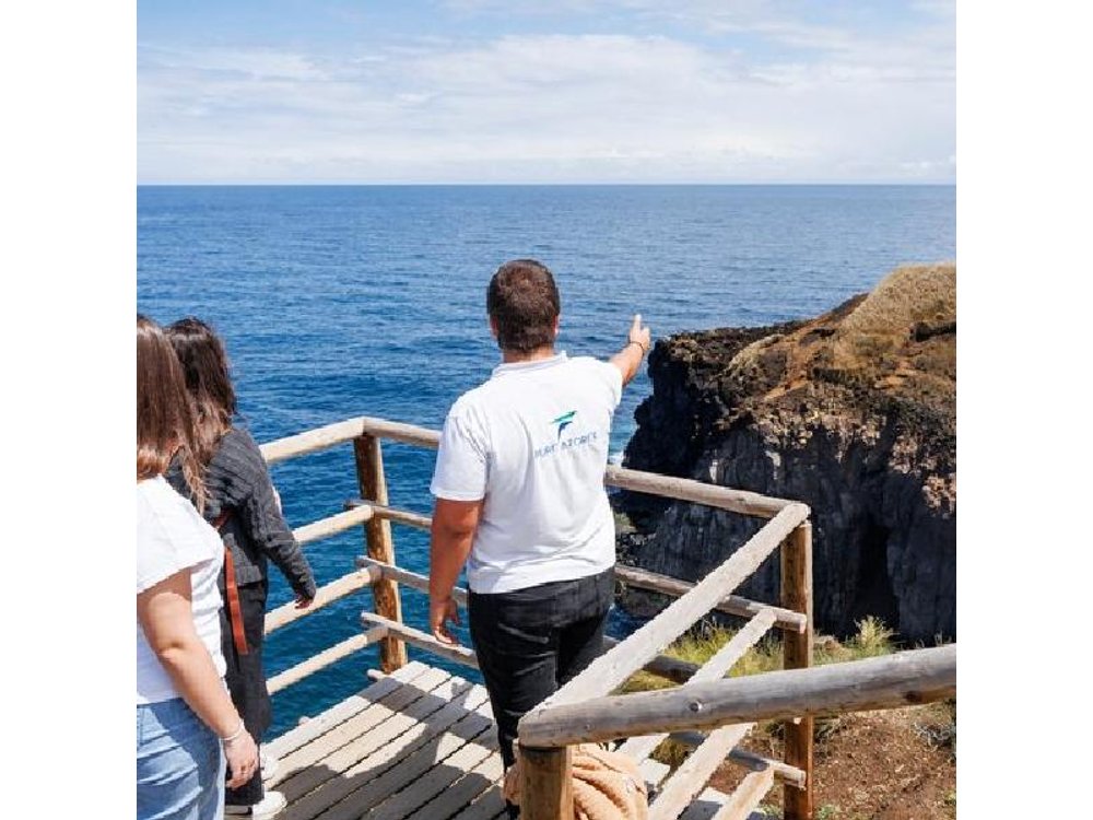 Hidden Gems of São Miguel: Small-Group Tour & Lunch