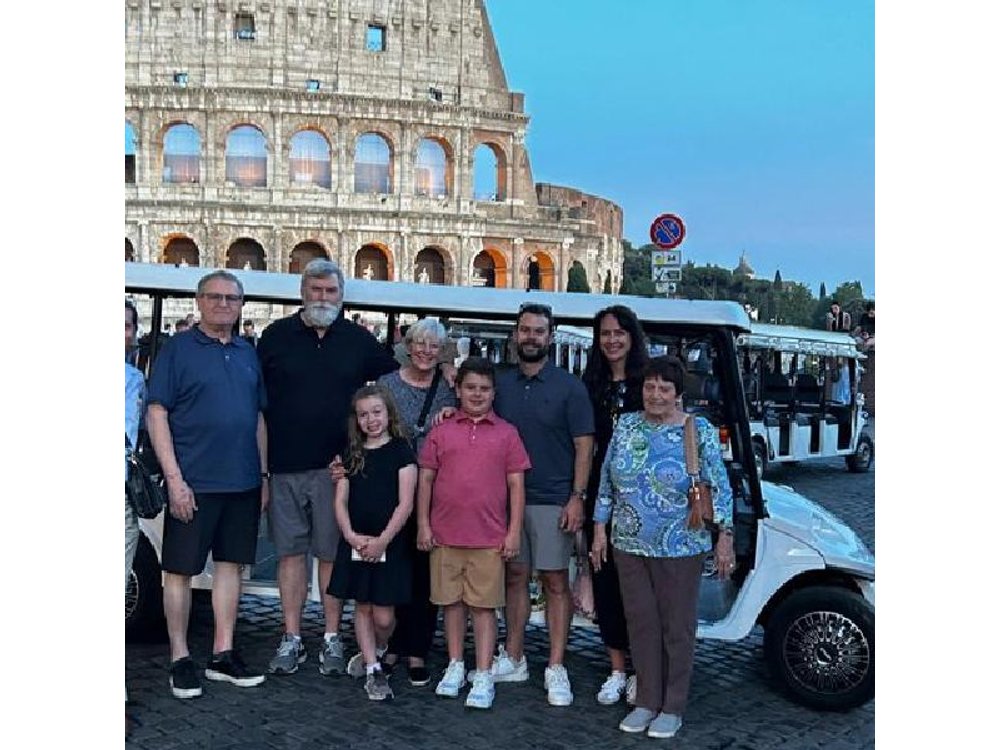 Rome: Fun Private & Group Tour in Golf Cart 1.5 hours