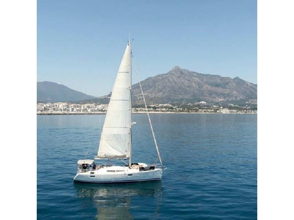 Marbella : enjoy the luxury of Puerto Banus by sailboat