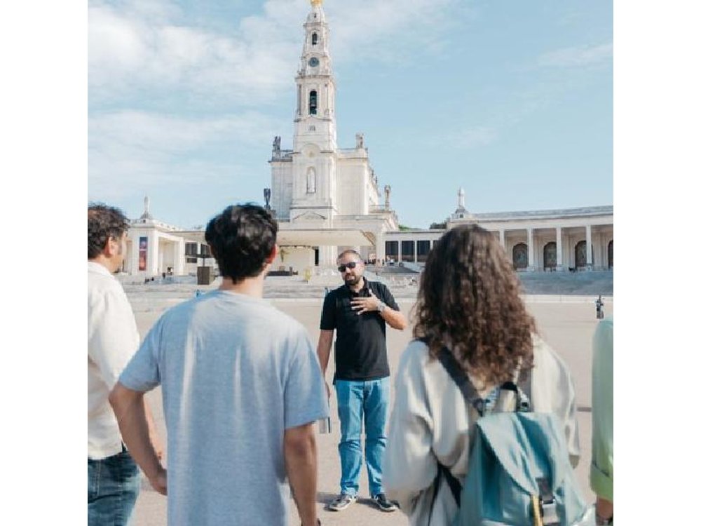 Small-Group Fátima Sanctuary & Shepherds Village Tour from Lisbon
