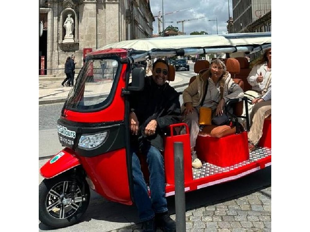 Explore Porto: Private 1.30 Hour Tuk-Tuk Tour