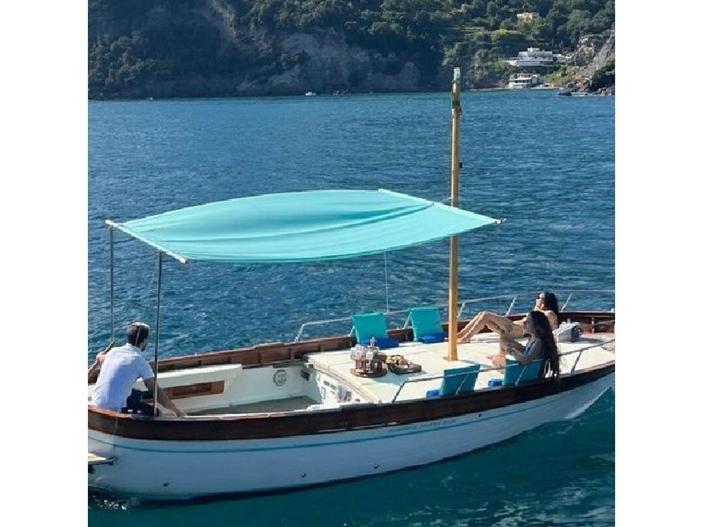 Private boat tour of Ischia and/or Procida