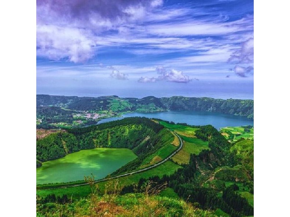 Sete Cidades & Mosteiros: West Coast São Miguel (Lunch Incl.)