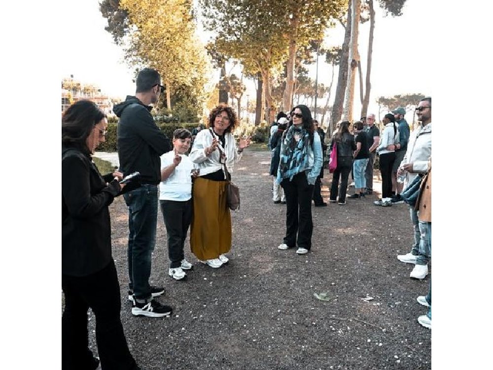 Pompeii and Emotions on Mount Vesuvius: Guided Tour from Naples by Bus
