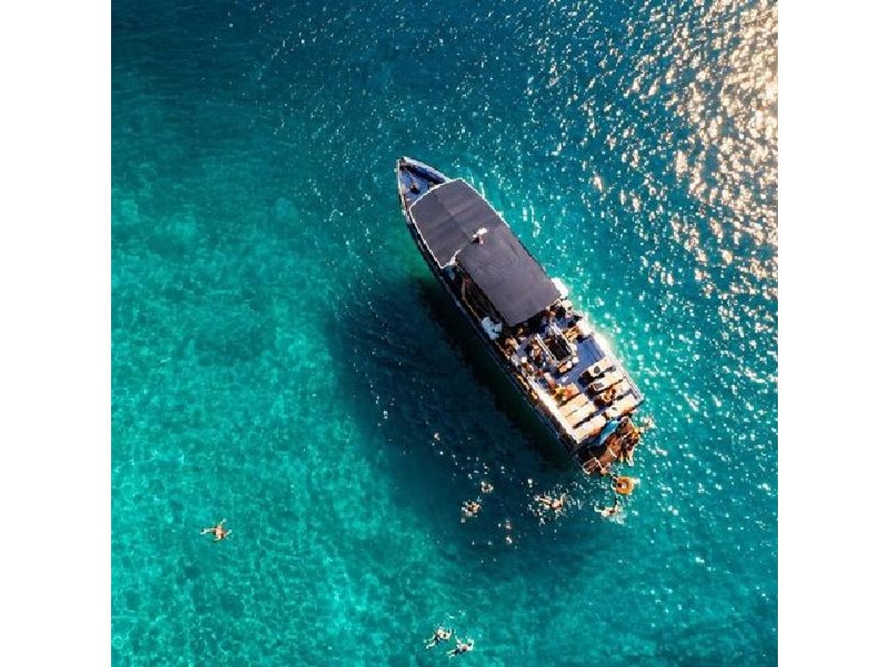 Blue Lagoon & 3 Islands Cruise with Lunch, Wine & Swim from Split
