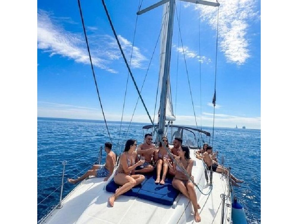 Full Day Private Sailboat in Barcelona - 6 Hours