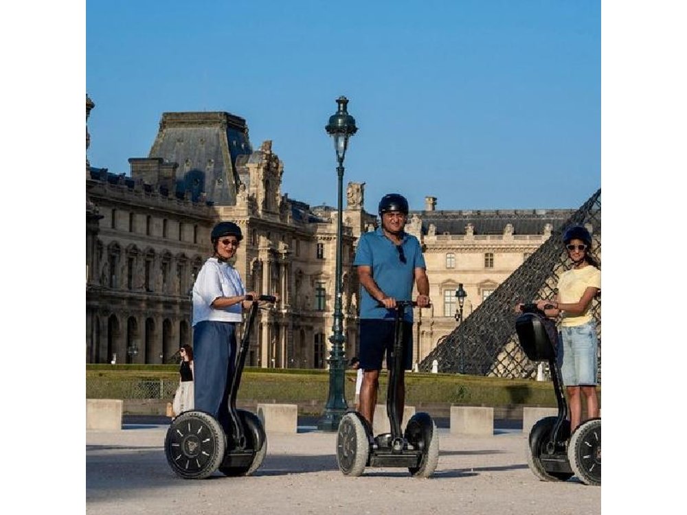Paris City Sightseeing Half Day Guided Segway Tour with a Local Guide