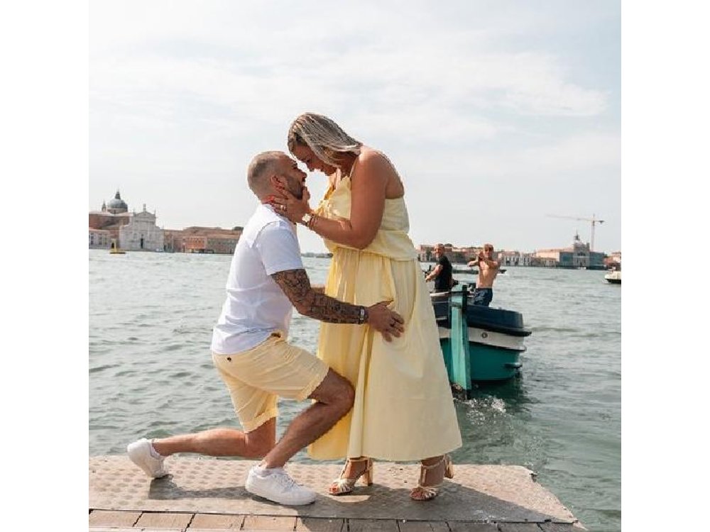 Photo session in hidden gems of Venice!